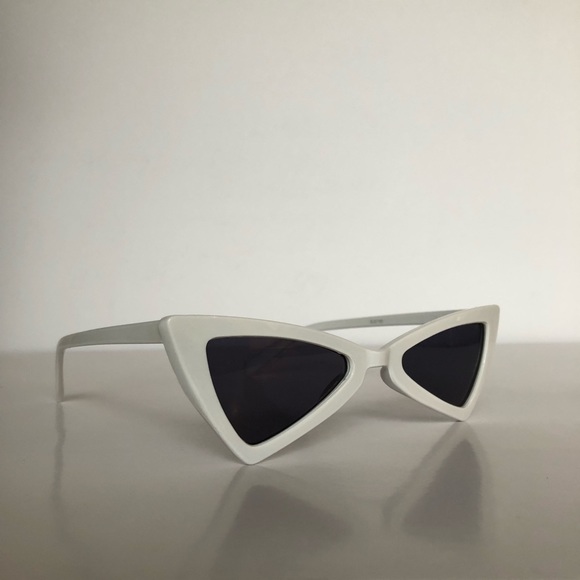 Retro Triangle Bow Tie Frame Cat Eye Sunglasses - Picture 5 of 5